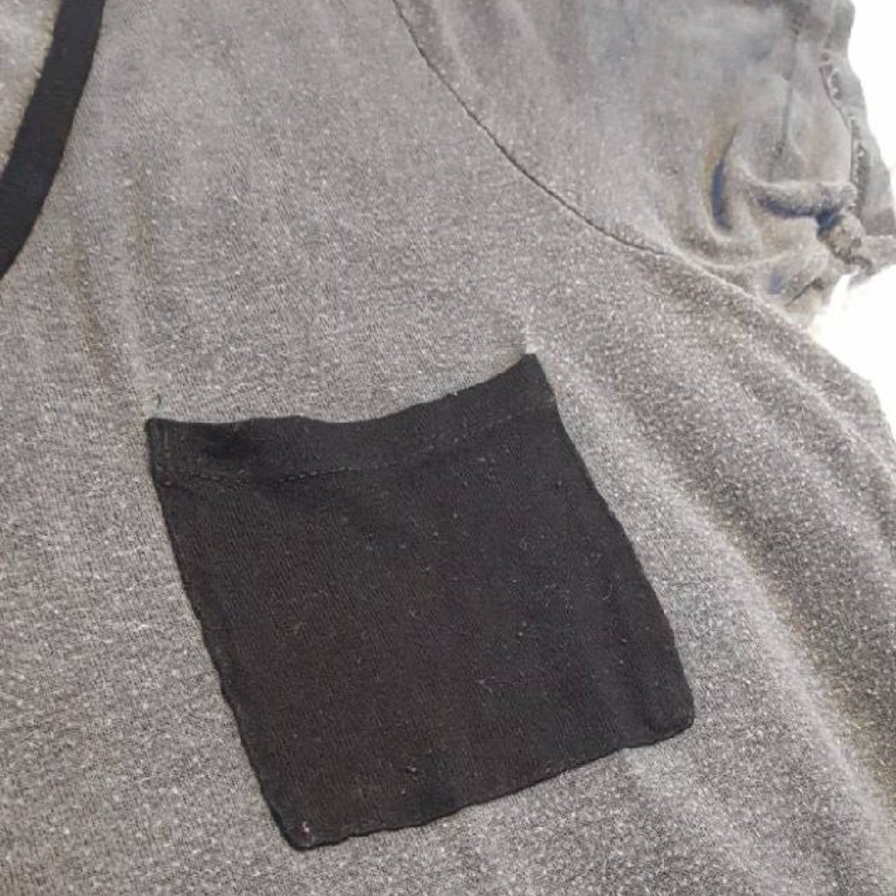Forever 21 Tee - Picture 2 of 3